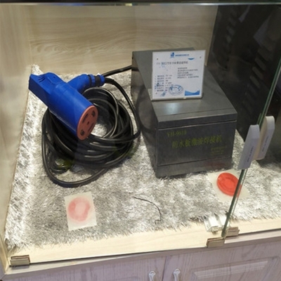 Machine de soudage par ultrasons à freinage automatique de 6 kW pour soudage en plastique ABS PP