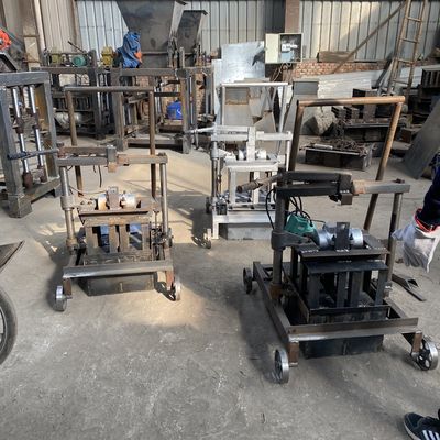 Machinerie de fabrication de briques Machinerie de fabrication de blocs Paver Mold Layers Machinerie de fabrication de briques