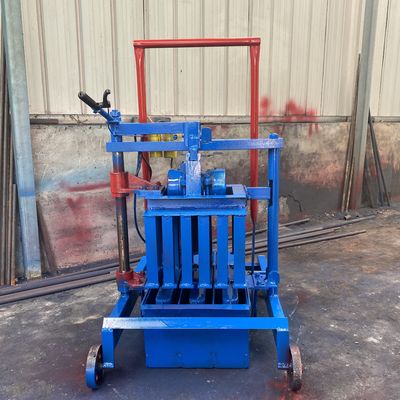 45s Cycle de moulage Petite machine mobile de fabrication de briques pour travaux de construction en bon état