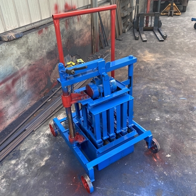 Vibration polyvalente 75KN Machine de fabrication de briques de blocs de béton pour plusieurs applications