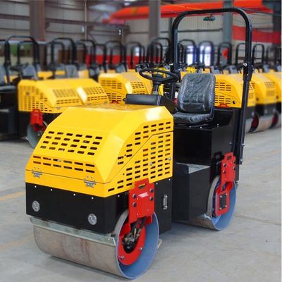 Compacteur à rouleaux vibrants à double tambour compact de 9 ch pour petits projets routiers
