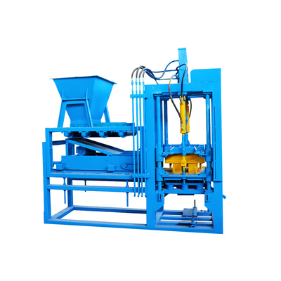Machine automatique de fabrication de briques à haut rendement avec une capacité de production de 4480 pièces/8 heures