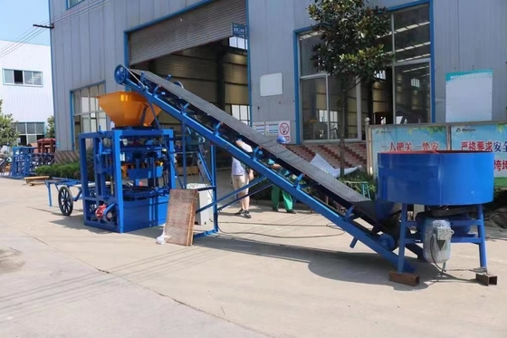 Machine automatique de fabrication de briques à haut rendement avec une capacité de production de 4480 pièces/8 heures