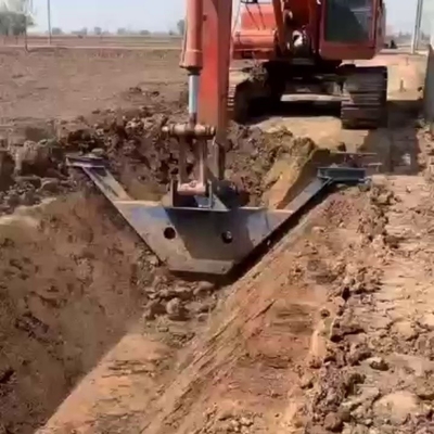 Réglage urbain Autopropulsé Réglage de fossé de traction de la machine de formage de rouleaux de canaux