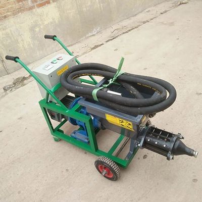 Machine de coulée imperméable à l'eau à haute pression pour la réparation des joints de porte dans les travaux de construction