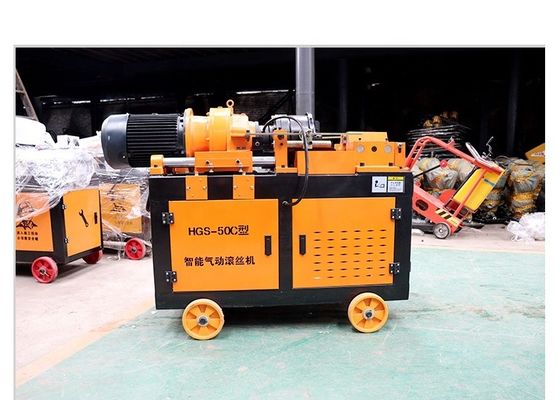 Machine de fabrication de vis à barres d'acier avec fil de rebar roulant 1050*700*1100MM 3-380V 50HZ