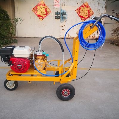 Machine de marquage par pulvérisation à froid à pression de travail de 8 à 16 MPa pour la peinture rapide et précise des routes