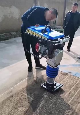 Compacteur d'impact multifonctionnel pour moteur à essence idéal pour les projets de construction routière