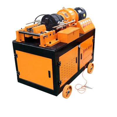 Machine à rouler automatique à trois rouleaux de filetage à vis polyvalente