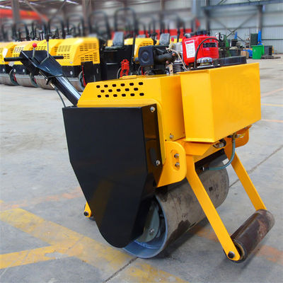 Compacteur de rouleaux diesel à tambour unique / double avec fréquence de vibration de 70 Hz