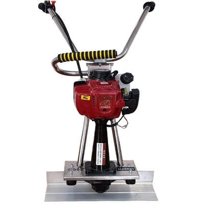 Béton de niveau rapidement avec de l'essence béton vibrant à vis et 5.5hp Max.output