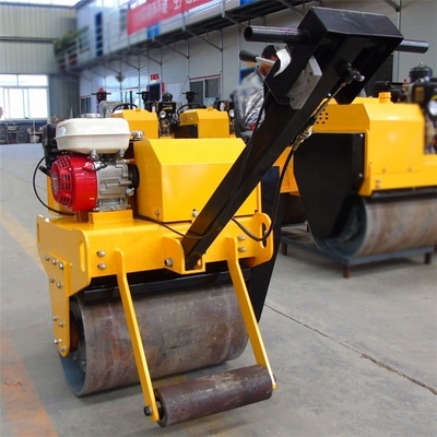 Marcher derrière un moteur diesel à double tambour vibrant Petit rouleau compactant compactant à la main
