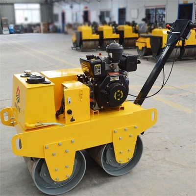600 kg rouleau à rouleaux vibrants pour pavage d'asphalte avec moteur diesel de 1350*850*1250 mm